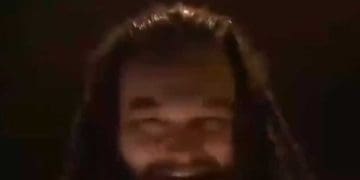 Me Spreading Dangerous Misinformation To Gym Newbies So They'll Never Catch Up To My Physique