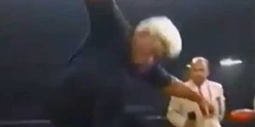 Gym Employee Your Deadlifting Grunts Are Disturbing Others Me