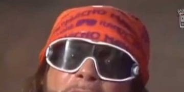 When The Gym Employee Says You're Deadlifting Grunts Are Disturbing Others